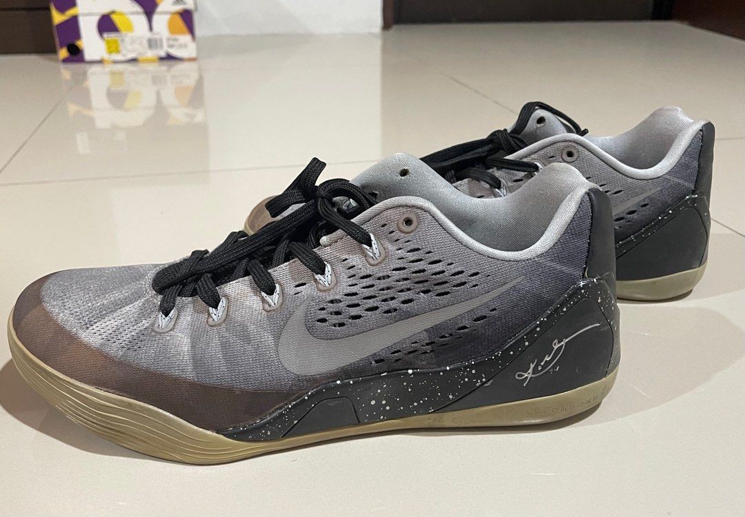 nike kobe 11 mens silver