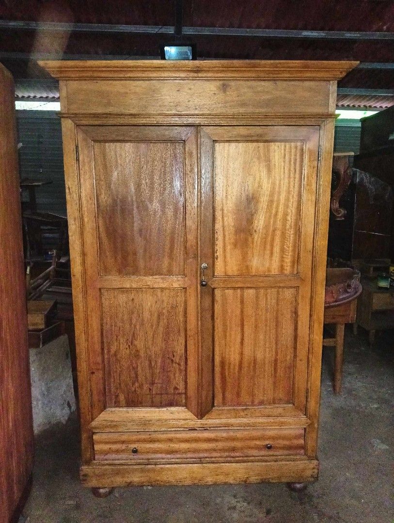 Old Tambol Aparador (Category: Shelves, Cabinets & Racks) located in Paranaque City. Submitted by mommykiee (Listing ID 1320228900, Image 1). Description: Old Tambol Aparador Made of seasoned acacia wood Size: L45 W18 H73inch Shelves: 18-11-11-11inch. Restored & ready to use.