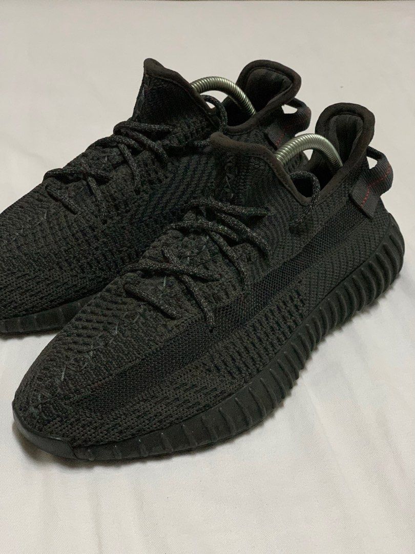Yeezy boost 35 v2 triple black non reflective 2025