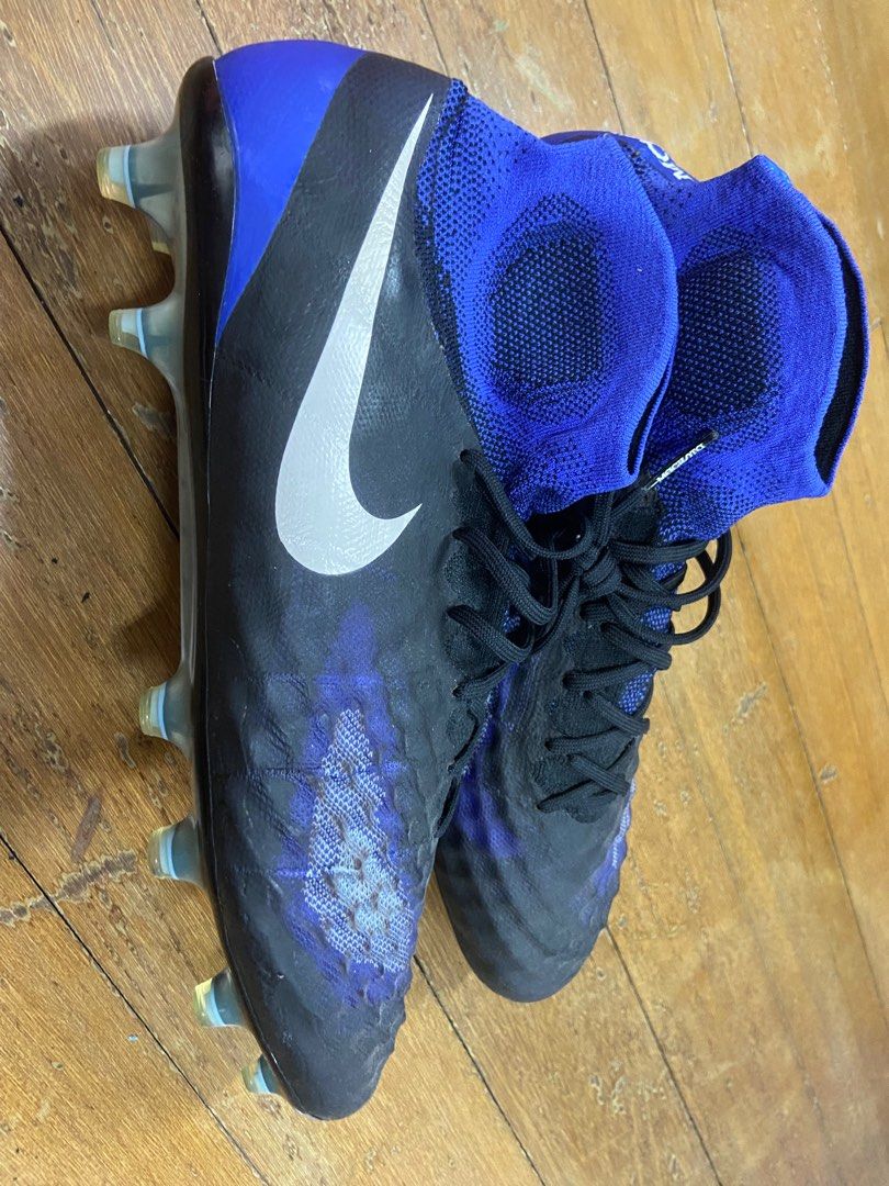kasut bola nike magista