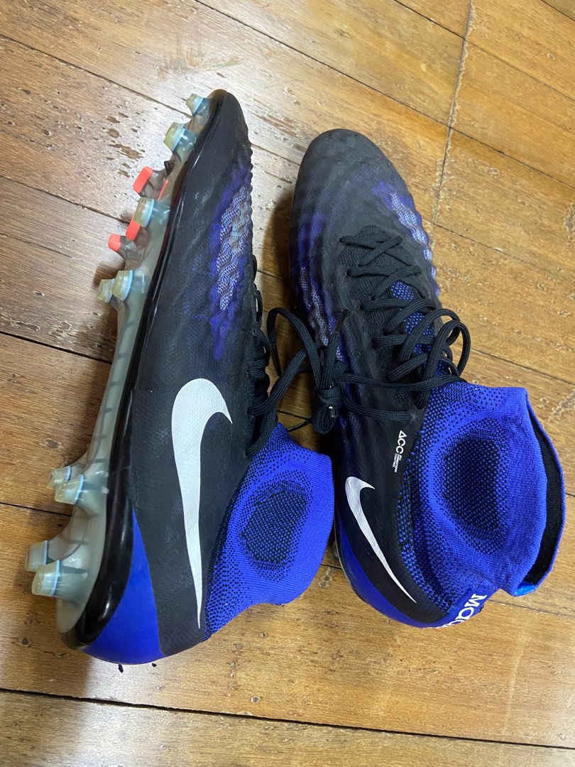 kasut bola nike magista