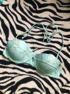 （分類：）位於 。 由 preloved021 提交（商品編號 1320164080，圖片 1）。簡介： 。
