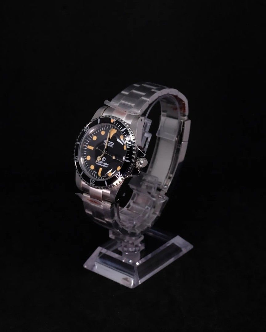 Seiko Mod Vintage Submariner (Category: Luxury Watches) located in Manila. Submitted by rafael_lesaguis (Listing ID 1320164901, Image 2). Description: Seiko Mod Vintage Submariner Movement: Seiko NH35 Automatic TMI version with winding and hacking feature Case and Strap: 40mm 904L Stainless Steel version (better than 316) & 904L Oyster Type strap Dial: Seiko logo, Vintage Dial Glass: Domed glass Hands: Vintage Mercedes Timegrapher calibrated Seal