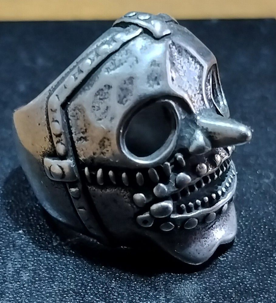 Slipknot ring store