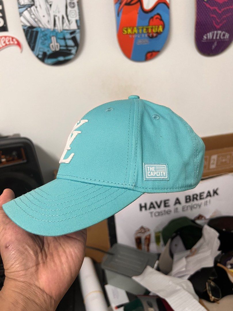 Snapback Cap (Category: Cap & Hats) located in Ampang. Submitted by bariostore64 (Listing ID 1320184639, Image 2). Description: rarely used cod ampang great condition.