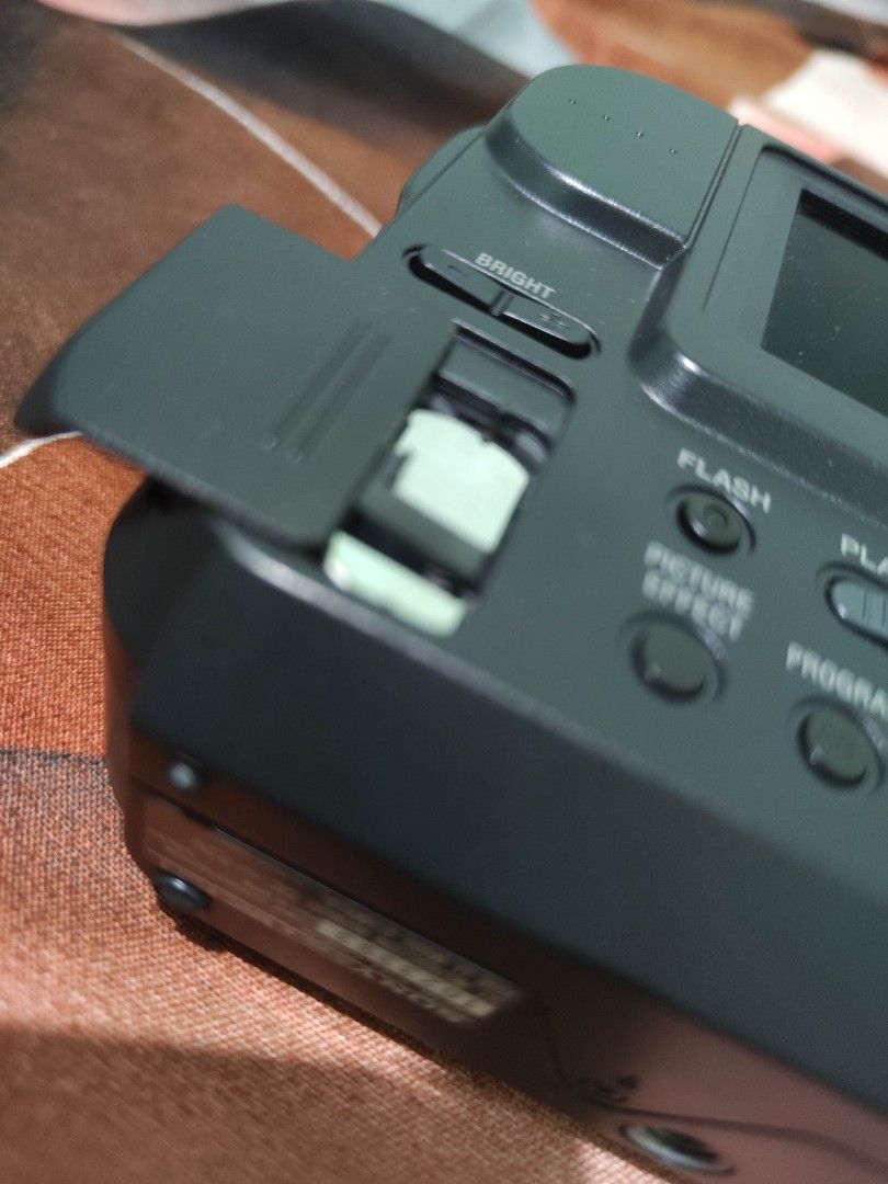 Sony Mvc-Fd73k with battery no charger (UNTESTED) (Category: Video Cameras) located in Manila. Submitted by olx156 (Listing ID 1320229005, Image 3). Description: physically has excellent condition but still untested.