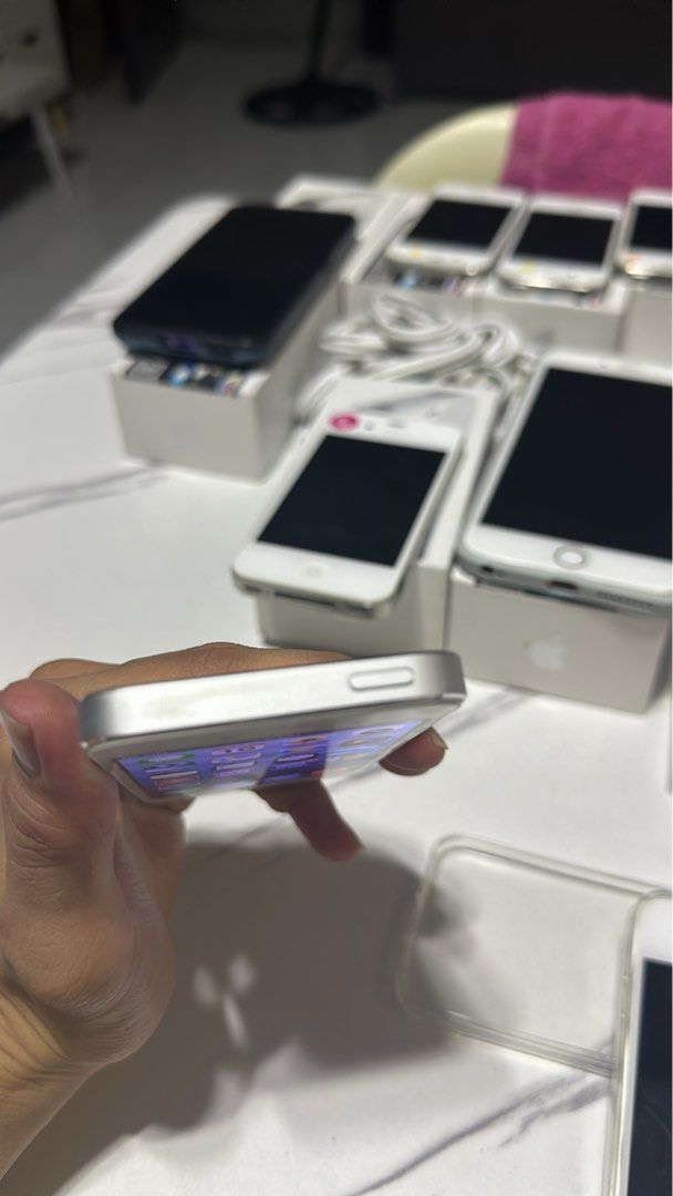 Super Rare iPhone 5 64gb iOs 6 Version Factory Unlock (Category: Others) located in Manila. Submitted by yezdeal2017 (Listing ID 1320221456, Image 3). Description: Super Rare for Collection💯🔥🔥 If iOs lover ka para sayo to 😍 (DM us Blue App page: Retro Gadgets PH for Fast Reply) iPhone 5 64gb running iOs 6✅ Factory Unlock (Prestine condition) 😍Makinis pa 🙂 📱😍 Best offer✅ Start price 6k🔥 Meet up available or shipping via JNT ✅✅✅.
