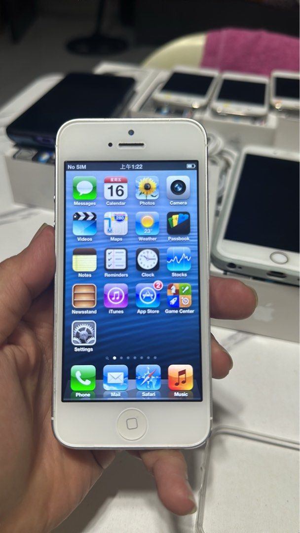 Super Rare iPhone 5 64gb iOs 6 Version Factory Unlock (Category: Others) located in Manila. Submitted by yezdeal2017 (Listing ID 1320221456, Image 2). Description: Super Rare for Collection💯🔥🔥 If iOs lover ka para sayo to 😍 (DM us Blue App page: Retro Gadgets PH for Fast Reply) iPhone 5 64gb running iOs 6✅ Factory Unlock (Prestine condition) 😍Makinis pa 🙂 📱😍 Best offer✅ Start price 6k🔥 Meet up available or shipping via JNT ✅✅✅.