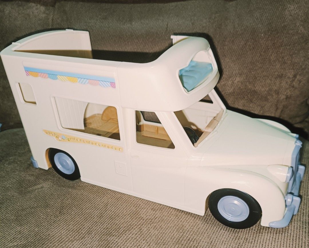 Sylvanian Family Camper Van (Category: Vehicle & Diecast Models) located in Magdalena. Submitted by queenmaz (Listing ID 1320082173, Image 2). Description: Sylvanian Family Camper Van No accessories. Like new. Available for pick up or shipping. Shipping fee shoulder ni Buyer. Payments accepted: Gcash and Bank Transfer.
