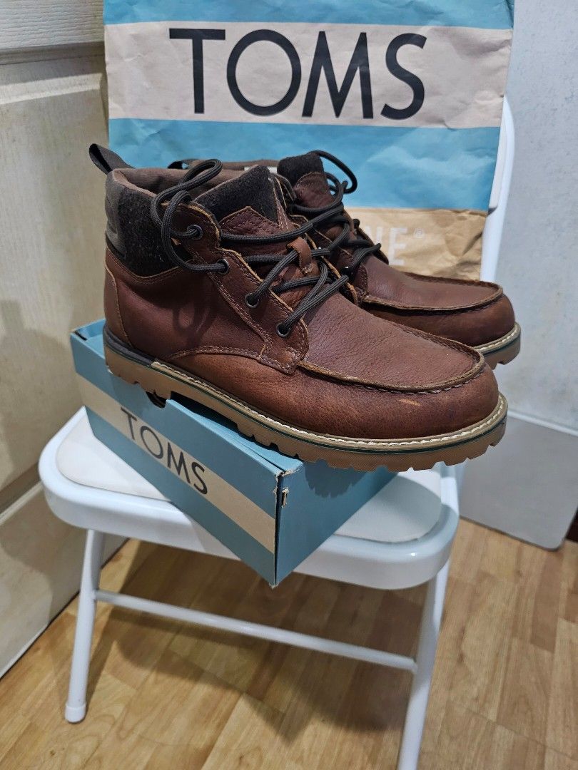 TOMS mens boots size US 10 100 authentic Men s Fashion Footwear Boots on Carousell