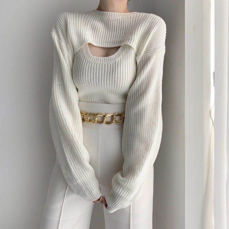 2 COLORS Stylenanda Overlay Crop Knit Sweater