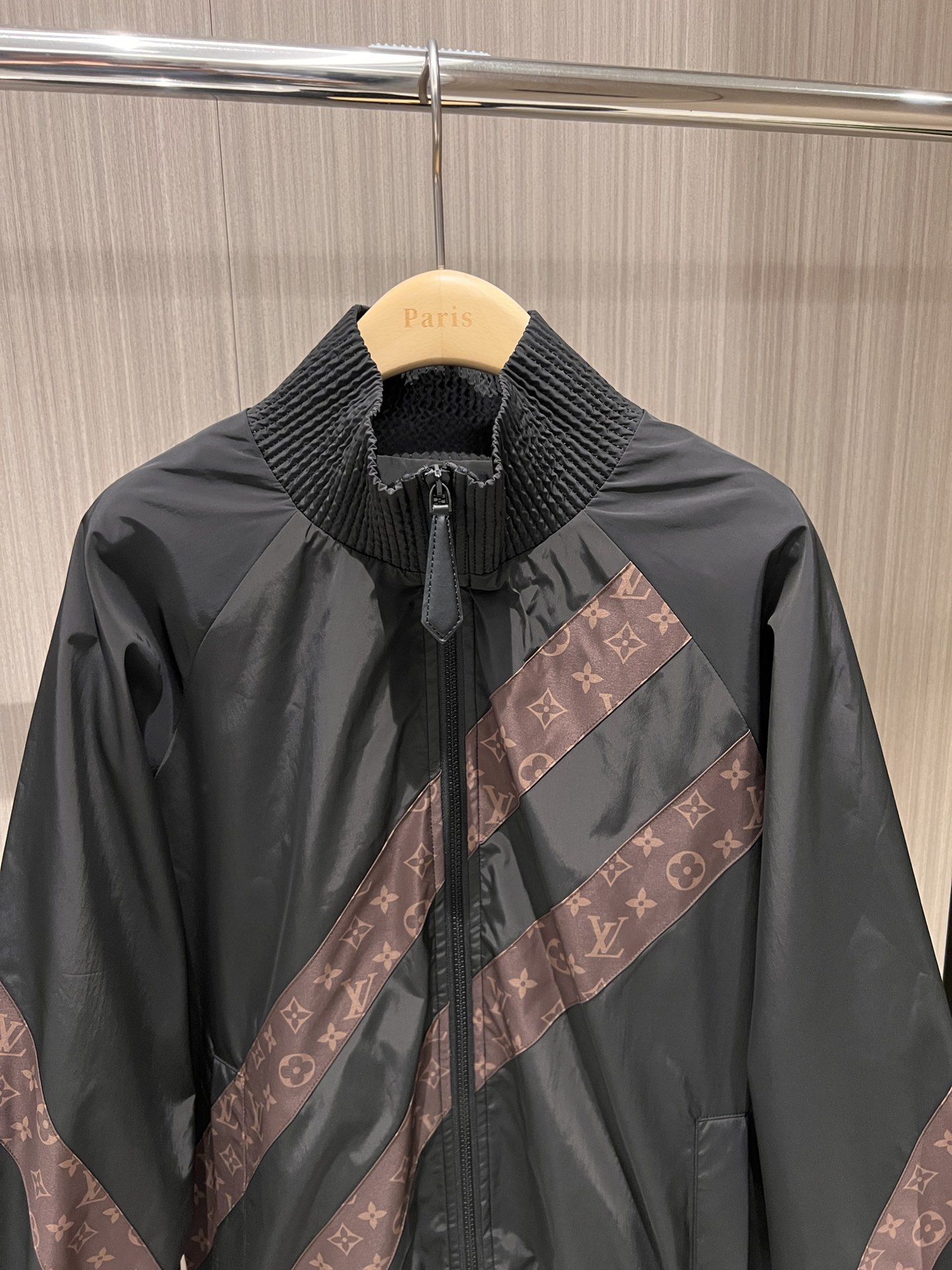 Authentic lv stand collar presbyopic striped jacket
