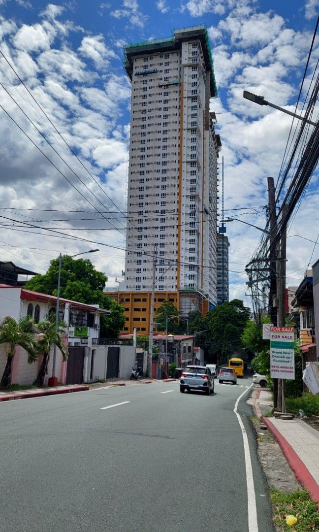 Mango Tree residences, San Juan, BUY UNIT get CAR (Category: Apartments & Condos) located in San Juan City. Submitted by freewind_3eb738 (Listing ID 1320293345, Image 1). Description: RFO brand new 2br 2ba 1 car slot, corner unit 14th floor unit 4, 48.05 sqn plus one car parking 4th floor slot 5, overlooks mango trees along M Paterno st, san juan city. call 09177938819...plus NEW YEAR PROMO...unit includes a 2015 toyota vios, black, 95+k kms, own
