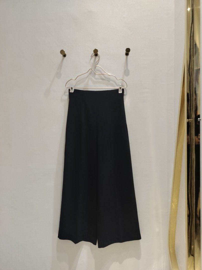 Massaj terapevti bilan külotlu çoraplarda jinsiy aloqa