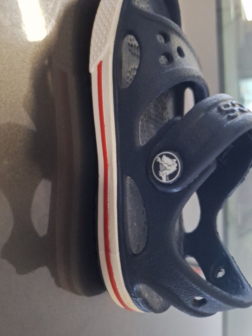Boys crocs size 3 top