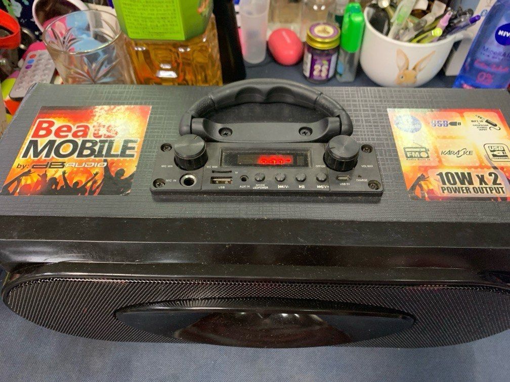 Dbaudio Beats Mobile 10watts x 2 Max Output (Category: Soundbars, Speakers & Amplifiers) located in Pasay City. Submitted by enrico_appliances (Listing ID 1320255614, Image 2). Description: Item is in excellent condition working fm, karaoke, usb, Bluetooth.