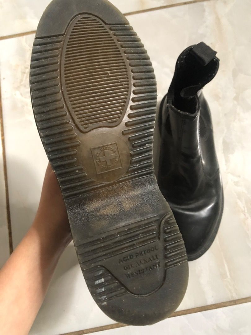 dr martens size 37, Fesyen Wanita, Sepatu di Carousell