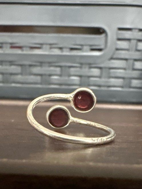 Garnet ring (Category: Rings) located in Subang Jaya. Submitted by jltcollection (Listing ID 1320299591, Image 3). Description: Size: Approx. Asian 15 (US 7.5-8). Size flexible. Stones: 2 x 6mm round natural garnet Metal: stamped 925 silver .