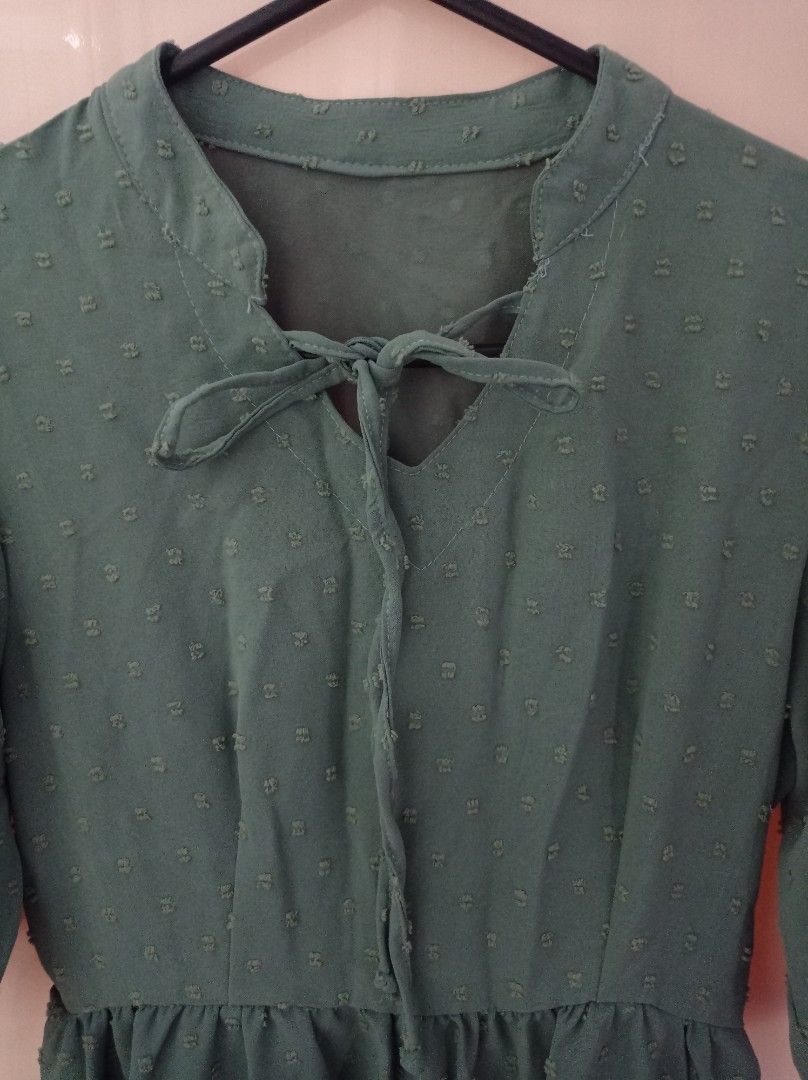Green Puffed Sleeve Dress (Category: Dresses) located in Tanza. Submitted by gratefuljam05 (Listing ID 1320286061, Image 2). Description: Green Puffed Sleeve Dress size: can fit small to medium body frame shoulder: 38cm sleeve length: 31cm armhole: 46cm length from shoulder to knees: 97cm bust: 32in waist: 31in.