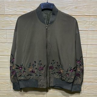 (Kategori: ) berada di . Dikirim oleh rf_thrift (ID iklan 1320290500, Gambar 1). Deskripsi: .