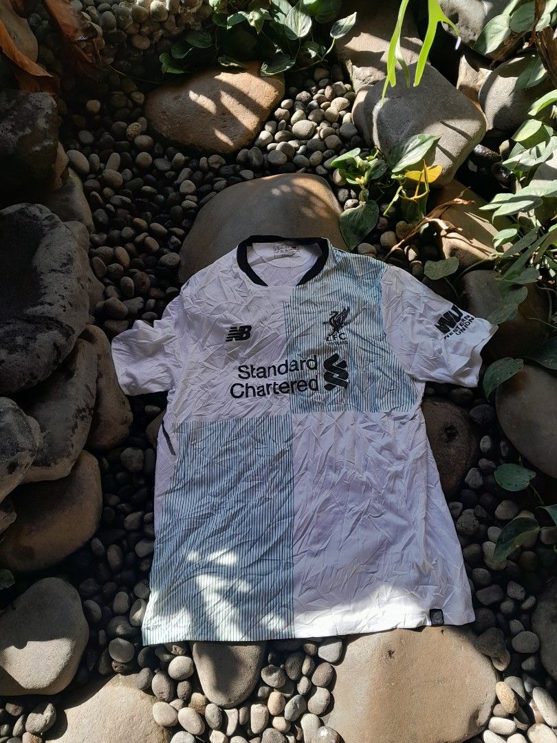 Jersey baru liverpool new balance top