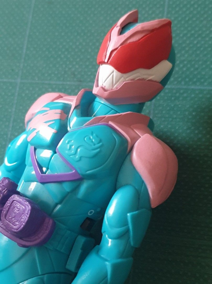 Kamen Rider Revi (Category: Action & Battle Toys) located in Las Pinas. Submitted by oldsthetics (Listing ID 1305780351, Image 1). Description: Kamen Rider Revi 6.5 inches hard and soft plastic material With sounds Switch on/off on the side Push button for sound at the back Battery operated LR44 button battery x 2 (baterry not included) Movable head and arms Slightly used condition Kamen Rider Revi's forms are called Genomes (ゲノム, Genomu) Rex Gen