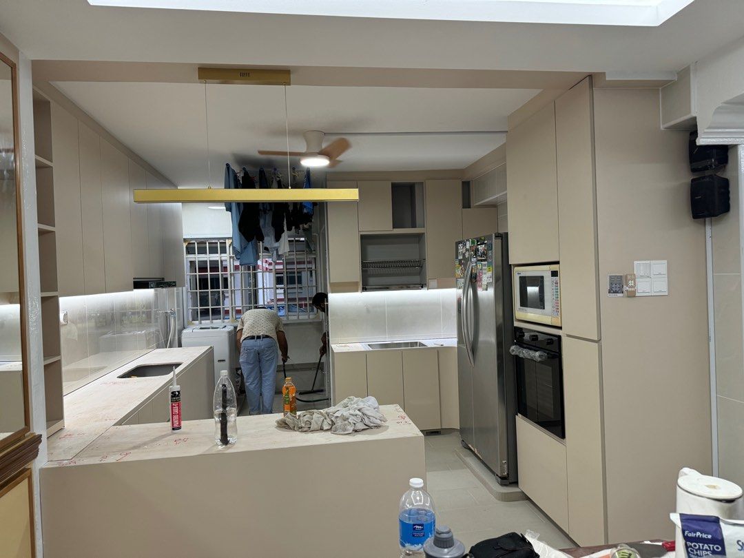 Look here doing carpentry in house text us here direct contractor62863075352067111