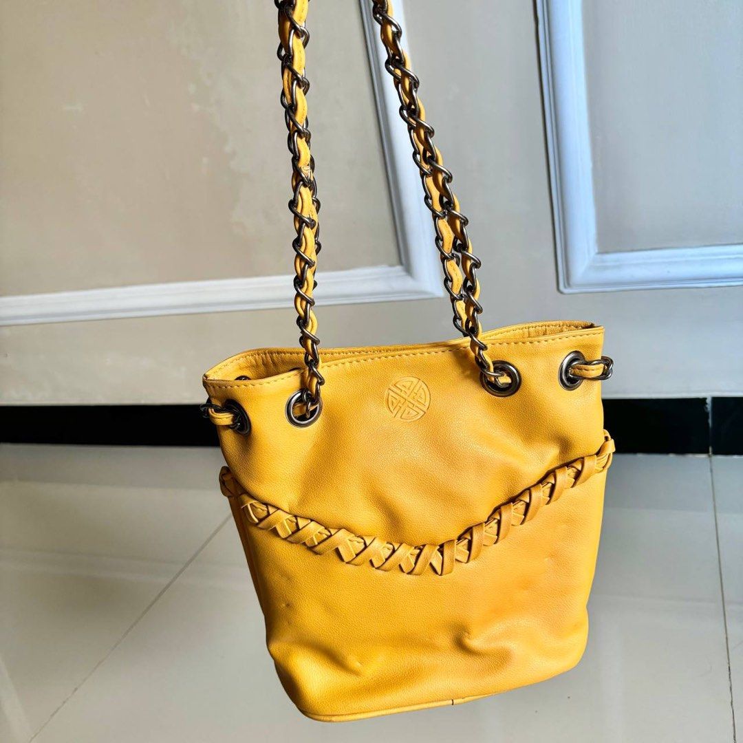 Mora bucket bag 2025