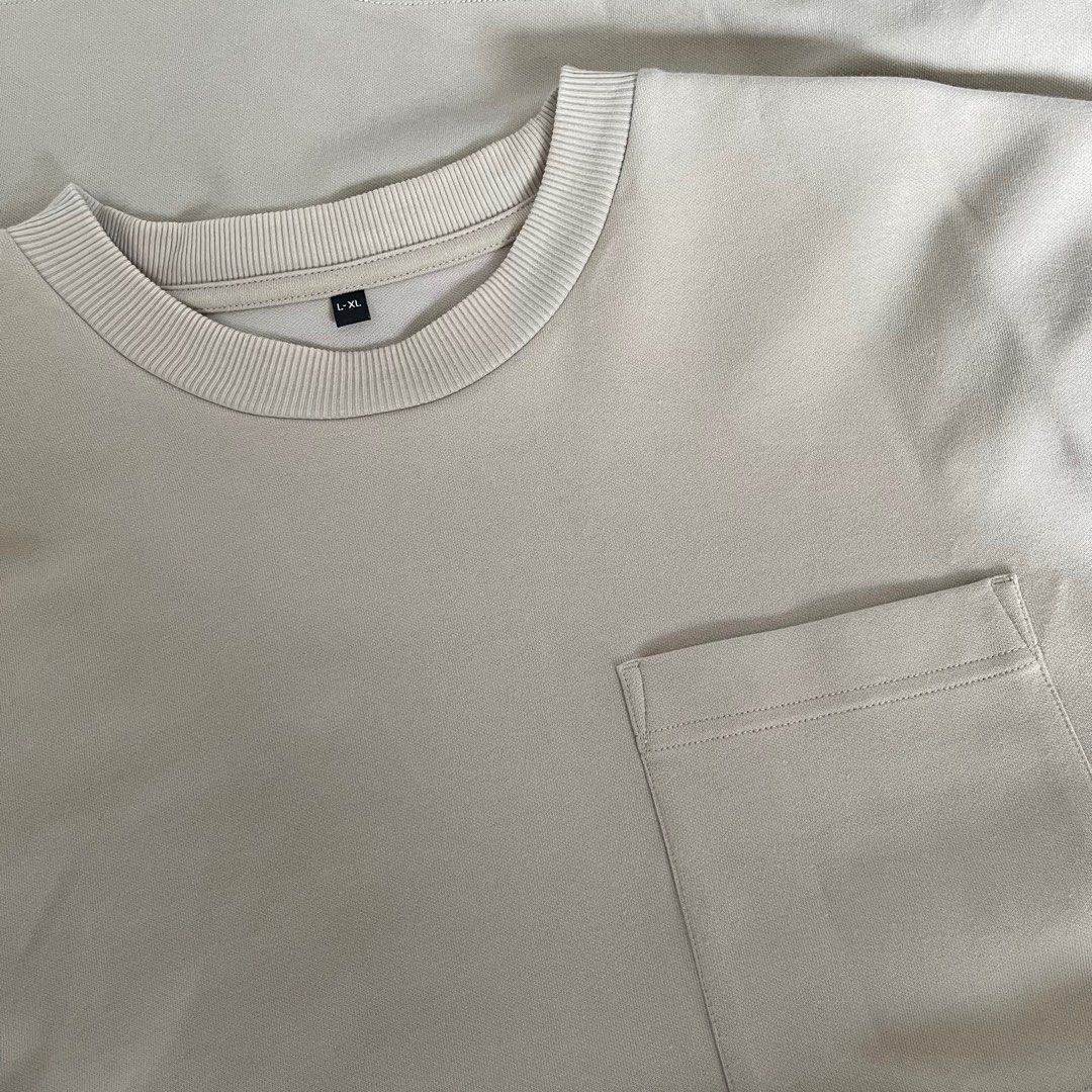 Muji Tee (Category: Tshirts & Polo Shirts) located in Singapore. Submitted by elephantelope (Listing ID 1320249187, Image 1). Description: Size L-XL Never worn .