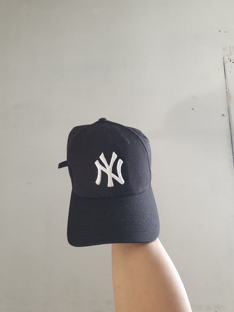 NEW ERA CAP FOR MEN oem. (Category: Caps & Hats) located in Mandaluyong City. Submitted by boujeeeee (Listing ID 1320142855, Image 3). Description: Rfs: Need money!!.
