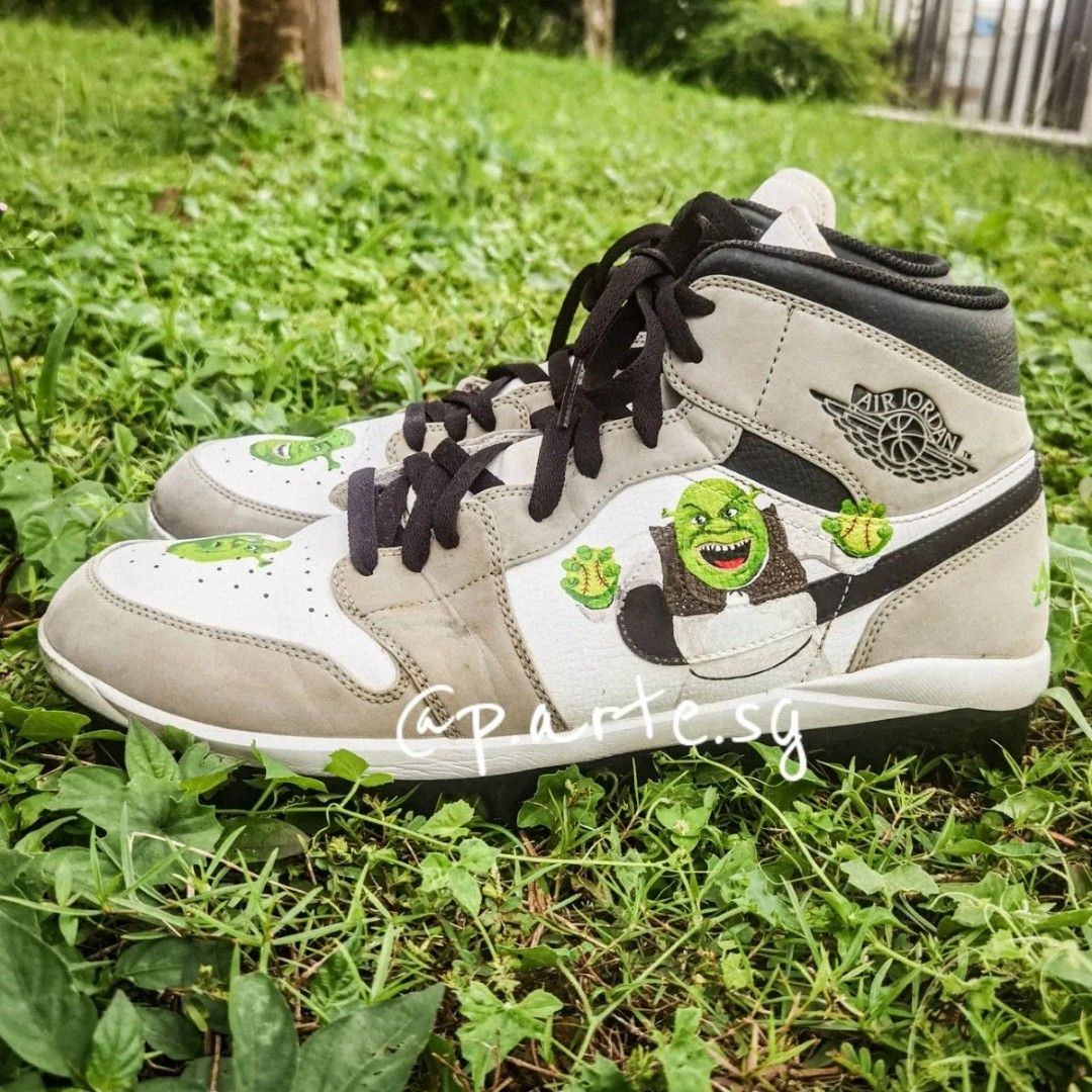 Nike air Jordan customise sneaker shrek
