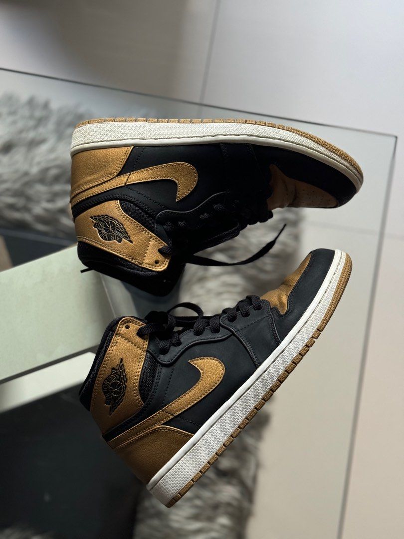 Aj1 melo top