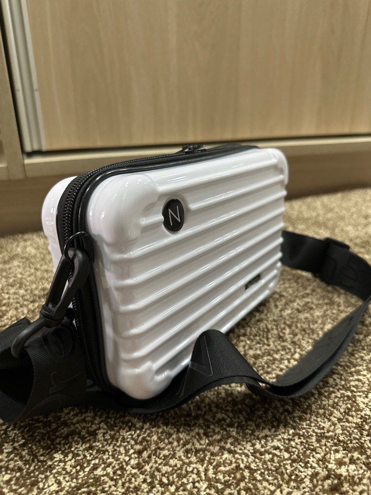 Prelove Nuprene Van-Ya bag (Category: Cross-body Bags) located in Cavite. Submitted by iamish12 (Listing ID 1320293955, Image 2). Description: bought it by Nuprene FB page..