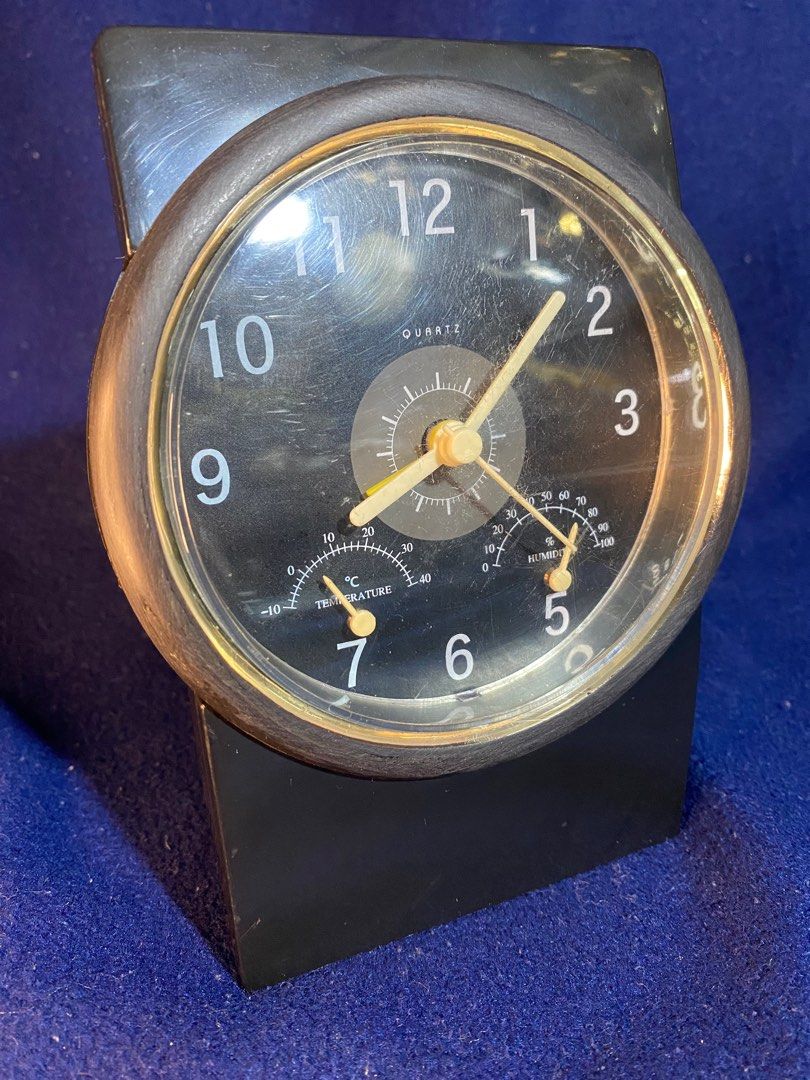 Quartz alarm clock old used with temp and humidity (Category: Clocks) located in Pasay City. Submitted by subito123 (Listing ID 1320321783, Image 3). Description: Old used alarm clock in workin condition Please see the photo as is where is thanks .
