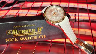 （分類：）位於 。 由 nicewatchcomk 提交（商品編號 1320292740，圖片 1）。簡介： 。