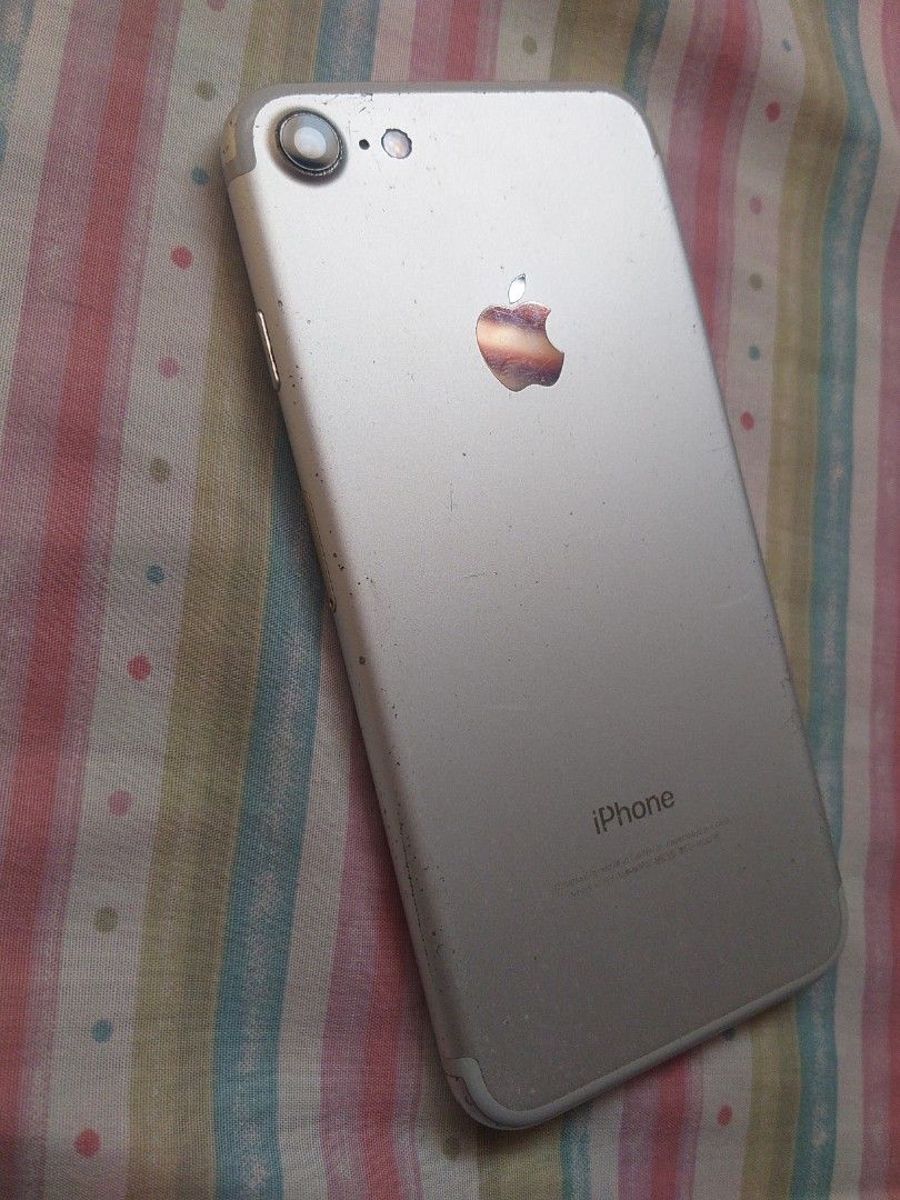Rush Sale. Defective iphone 7 (Category: iPhone 7 Series) located in San Leonardo. Submitted by leikeze91 (Listing ID 1320236987, Image 3). Description: Defective For parts. Good board and battery recently replaced with touch id pa gumagana. except for/needs to be unlocked. Nascam from last seller sabi no apple id pero meron pala. Nabypass ko pa and nagamit..