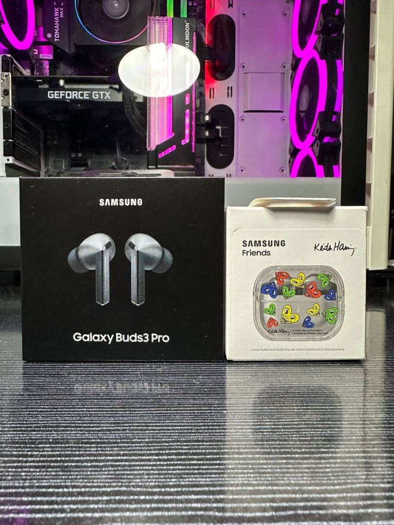 SAMSUNG BUDS 3 PRO (Category: Earphones) located in Manila. Submitted by kishaxx00175111 (Listing ID 1320386033, Image 2). Description: SAMSUNG GALAXY BUDS 3 PRO SILVER AND WHITE AVAILABLE BRANDNEW SEALED 10K ONLY FIXED.