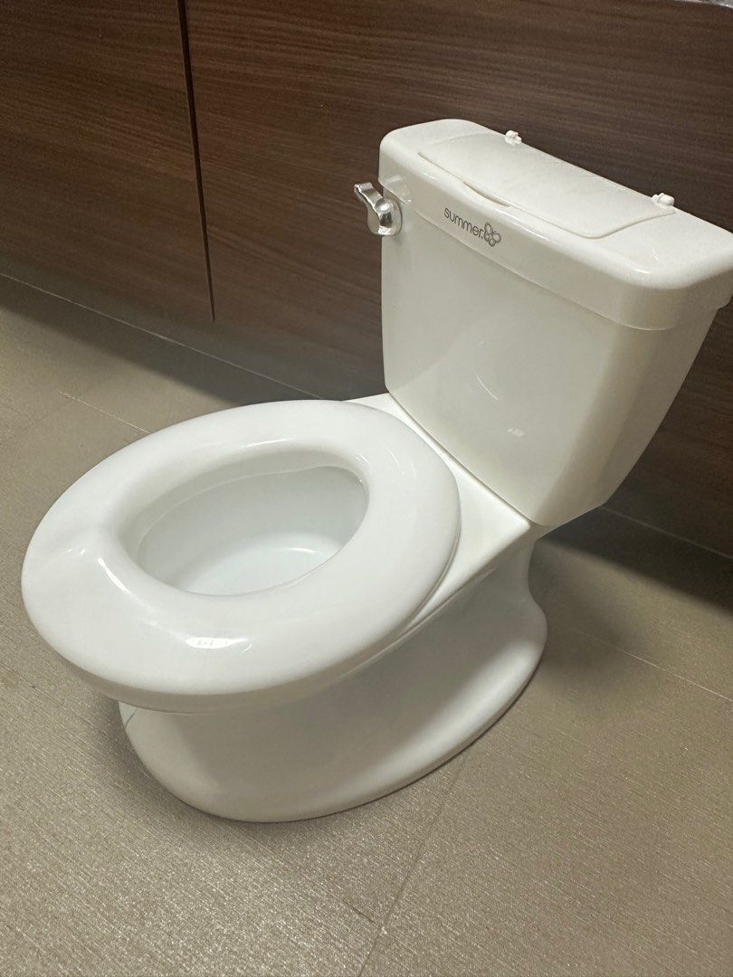 Summer Infant My Size Potty Training Toilet Toddler, Babies & Kids, Baby  Nursery & Kids Furniture, Other Kids Furniture (Ready-Made) on Carousell