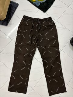 (Category: ) located in . Submitted by lovemesumsneakers (Listing ID 1320335550, Image 1). Description: .