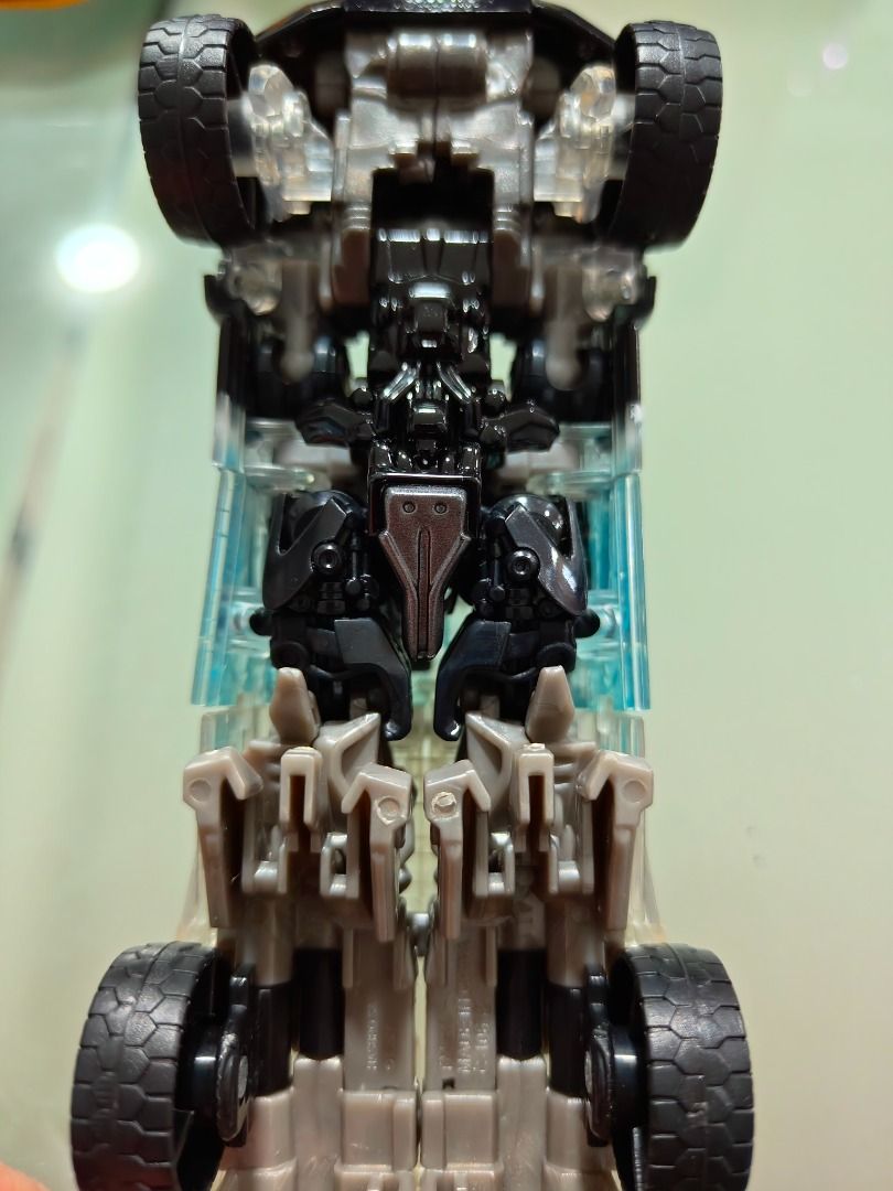 Transformers Ironhide Hasbro DOTM Scan Series Deluxe Toys R Us ...