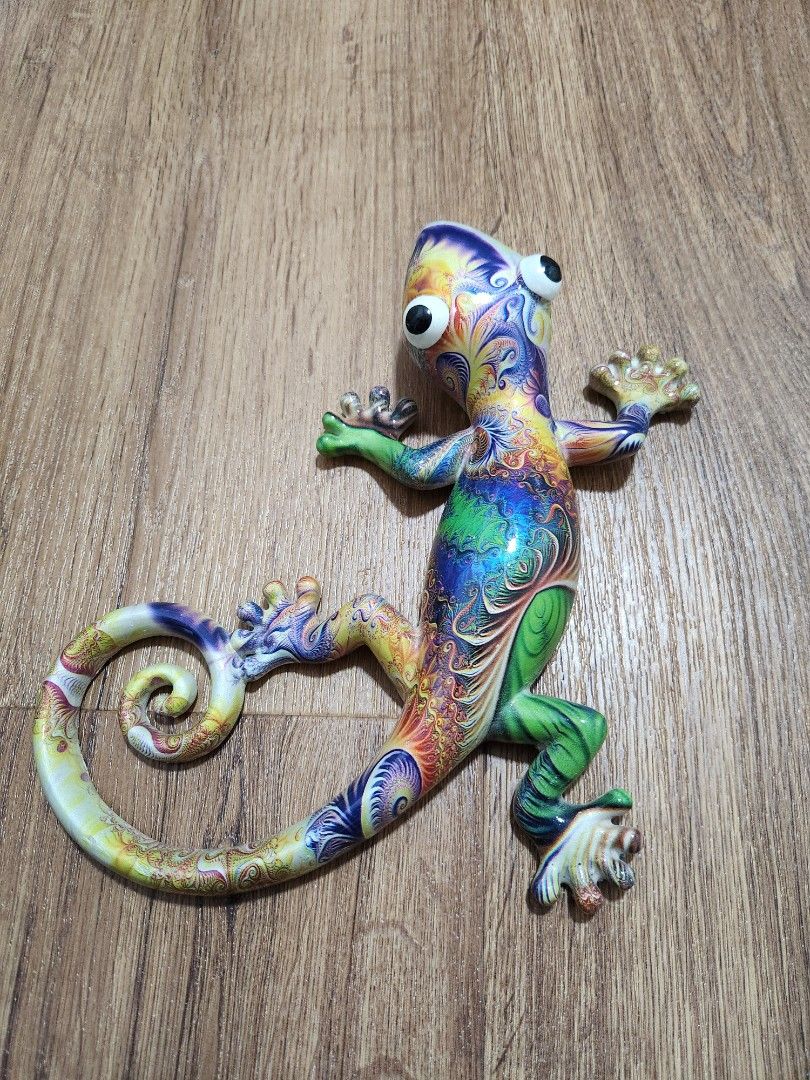 Wall deco. Multi color lizard Gecko wall hanging art Furniture Home Living Home Decor Wall Decor on Carousell