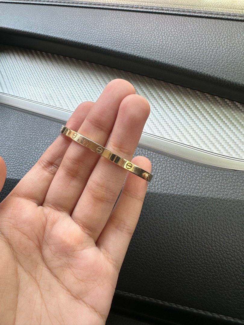 Cartier bangle saudi gold shop