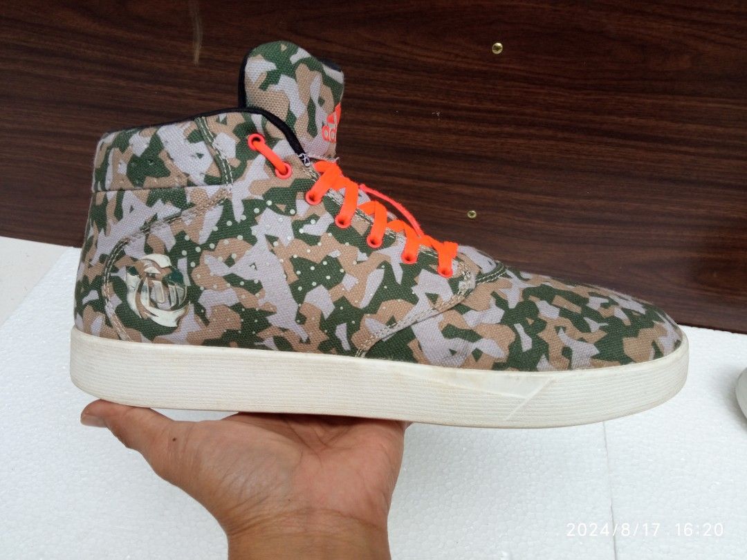 ADIDAS D ROSE LAKESHORE MID CAMO SIZE 44 INSOLE 285, Fesyen Pria