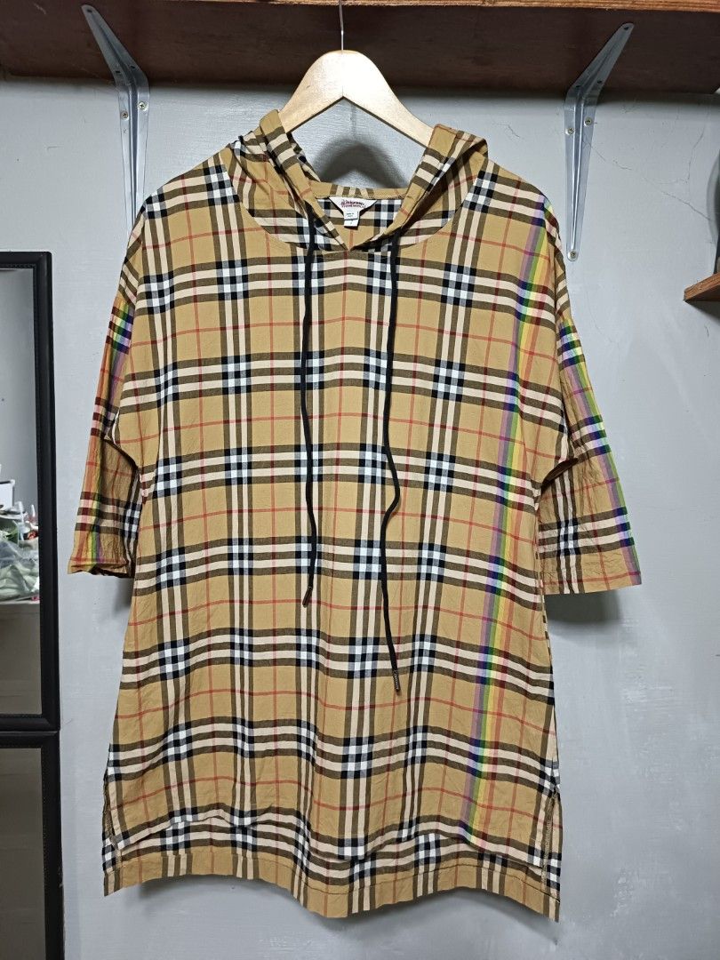 Burberry rainbow dress 2025