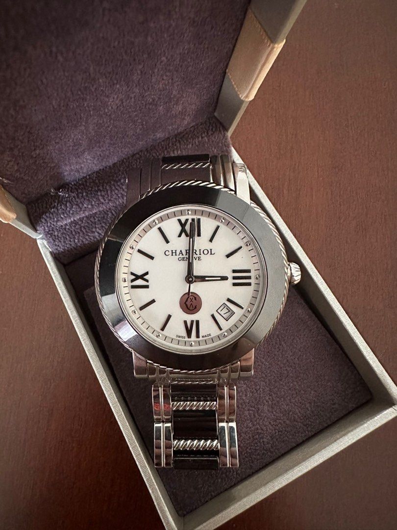 Charriol parisii mens clearance