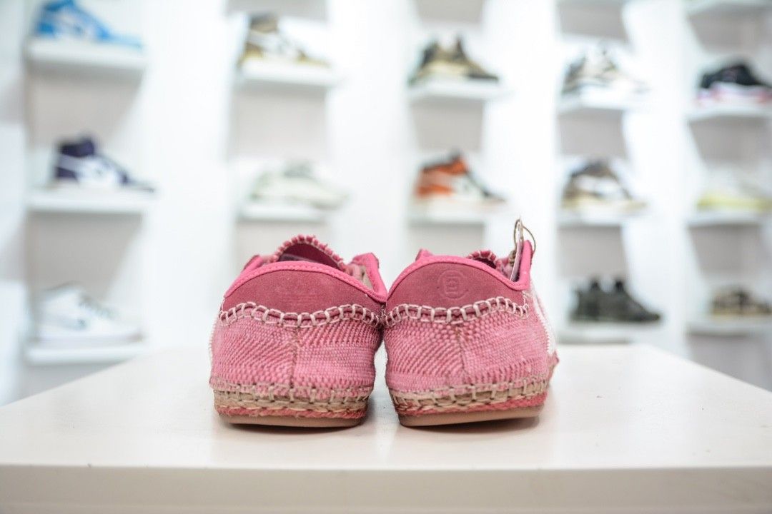 adidas gazelle silver green womens Barbie pink Women's Two-Tone Sneaker main image 1
