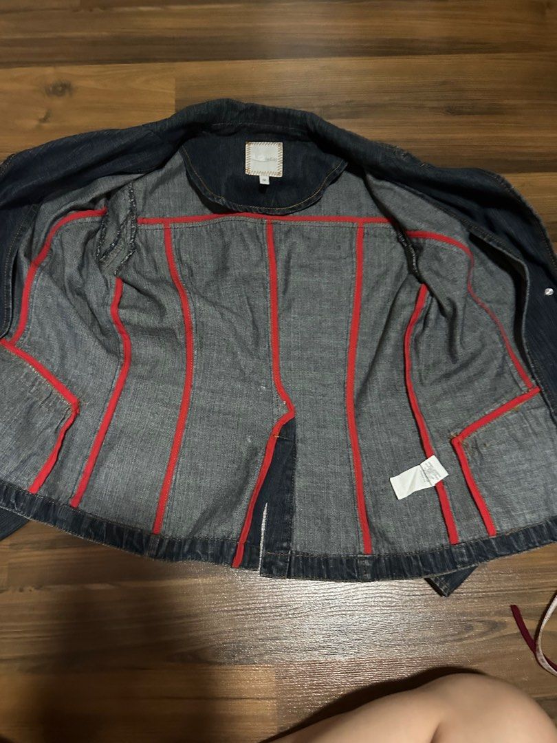 Denim jacket (Category: Coats, Jackets and Outerwear) located in Singapore. Submitted by morimichii (Listing ID 1320463584, Image 4). Description: not for fussy buyers meet ups +1.50 if at semb mrt free delivery +2.50 chest : 17” length: 23”.