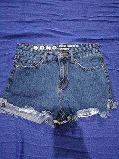 (Category: ) located in . Submitted by froot4444 (Listing ID 1320484411, Image 1). Description: .