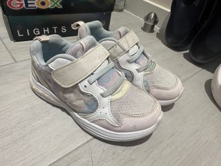 （分類：）位於 。 由 zoetang28 提交（商品編號 1320432082，圖片 1）。簡介： 。