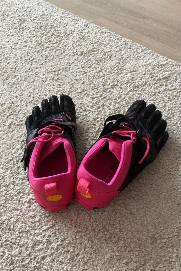 Vibram five fingers pink discount